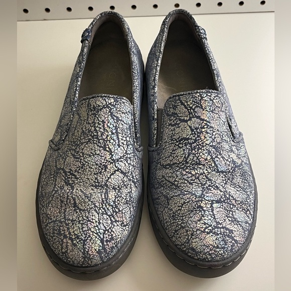 Vionic Women’s Avery Pro Slip-On Sneaker - Picture 6 of 16